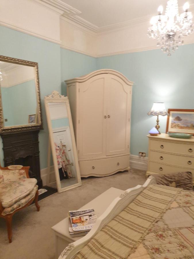 Judy'S B&B Private Home Cardiff Eksteriør billede